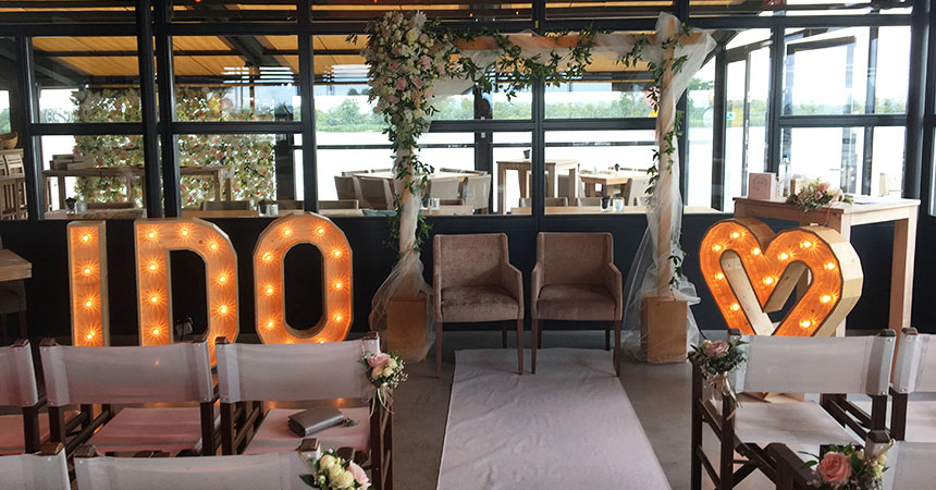 Aanzoek: ga je het doen met de feestdagen?! - Pauline Suidgeest Ceremoniespreker